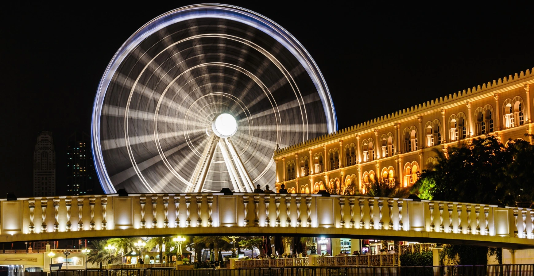 sharjah-media-city-shams business setup with UAE skyline supporting entrepreneurs and international investors